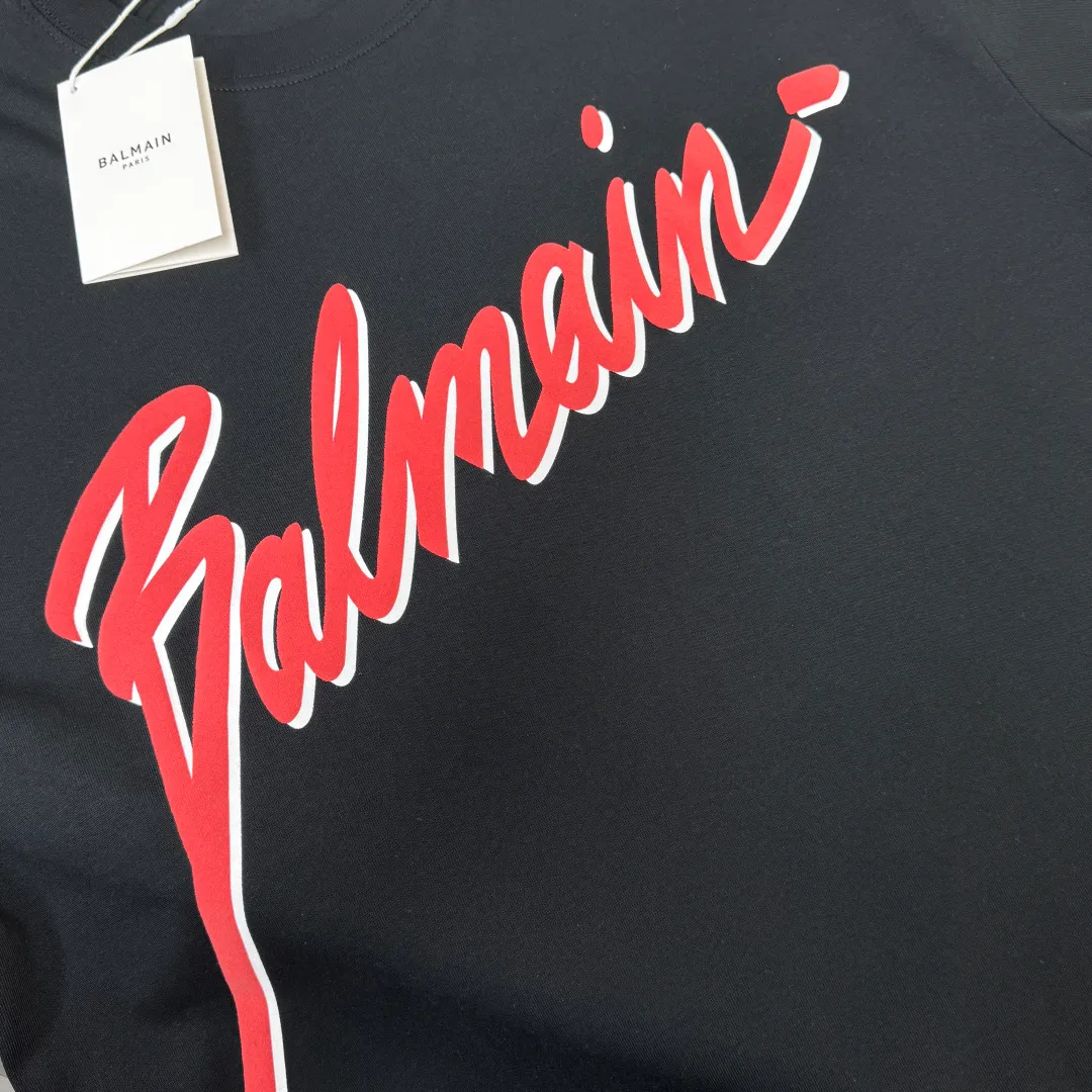 C BALMAIN 26 New Arrival brand letter logo printed couple's short-sleeved T-shirt ~ The fabric is comfortable and breathable on the upper body, not stiff, slim cut, and made of high-end custom-made pure cotton fabric! The upper body is comfortable and stylish, and it can be worn alone as an inner layer. It is a must-have for fashionistas! ! ! Color: Black White Sizes: XS S M L (Loose fit! Please state your height and weight when placing an order)